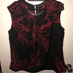 Red and black NY&CO sleeveless blouse