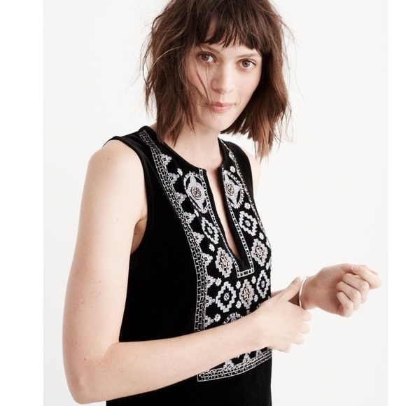 Velvet dress - Picture 2 of 5