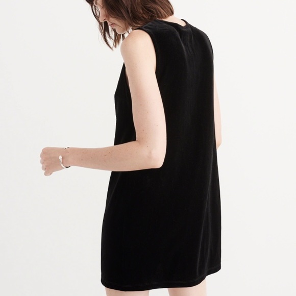 Velvet dress - Picture 3 of 5