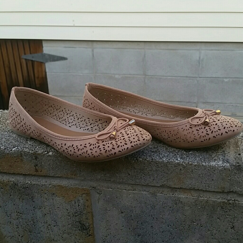 $$SOLD$$$          2 pairs of shoes bundle