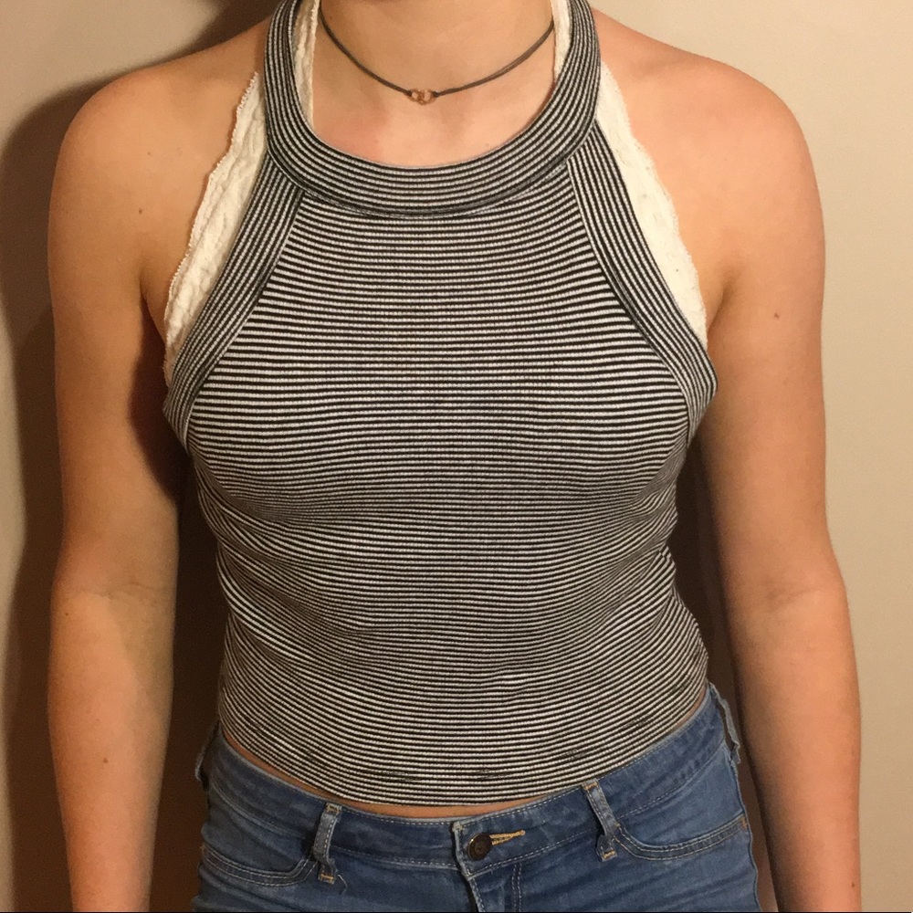 Cropped halter top