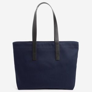 On sale! Everlane: The Twill Zip Tote Navy