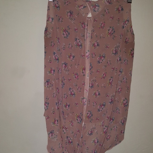 Split back chiffon blouse - Picture 3 of 3