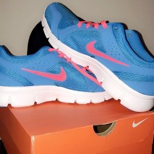 Pink & blue brand new Nike sneakers