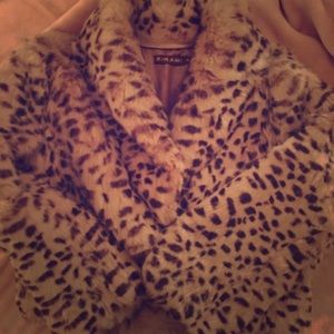 Leopard print cropped fur