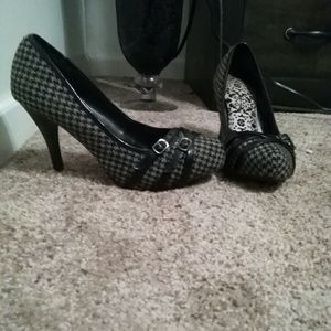 Black and gray heels