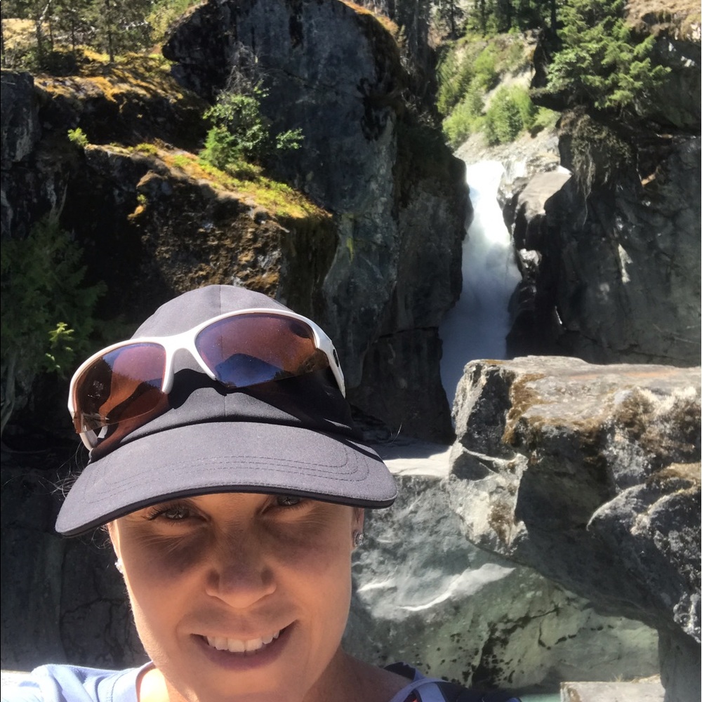 Meet your Posher, Melissa