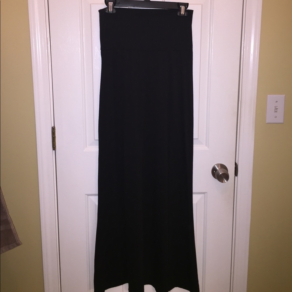 Black skirt