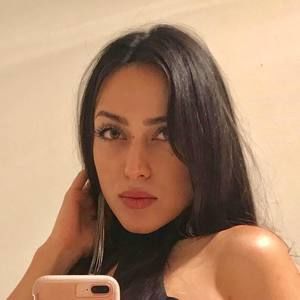 Meet your Posher, Bahar