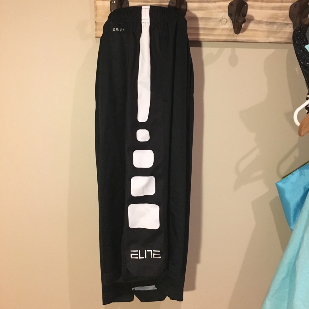 Boys Nike elite shorts