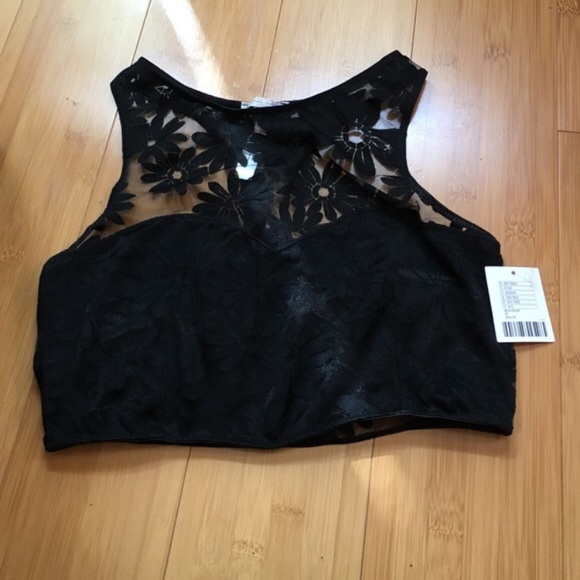 Black floral crop top - Picture 3 of 3