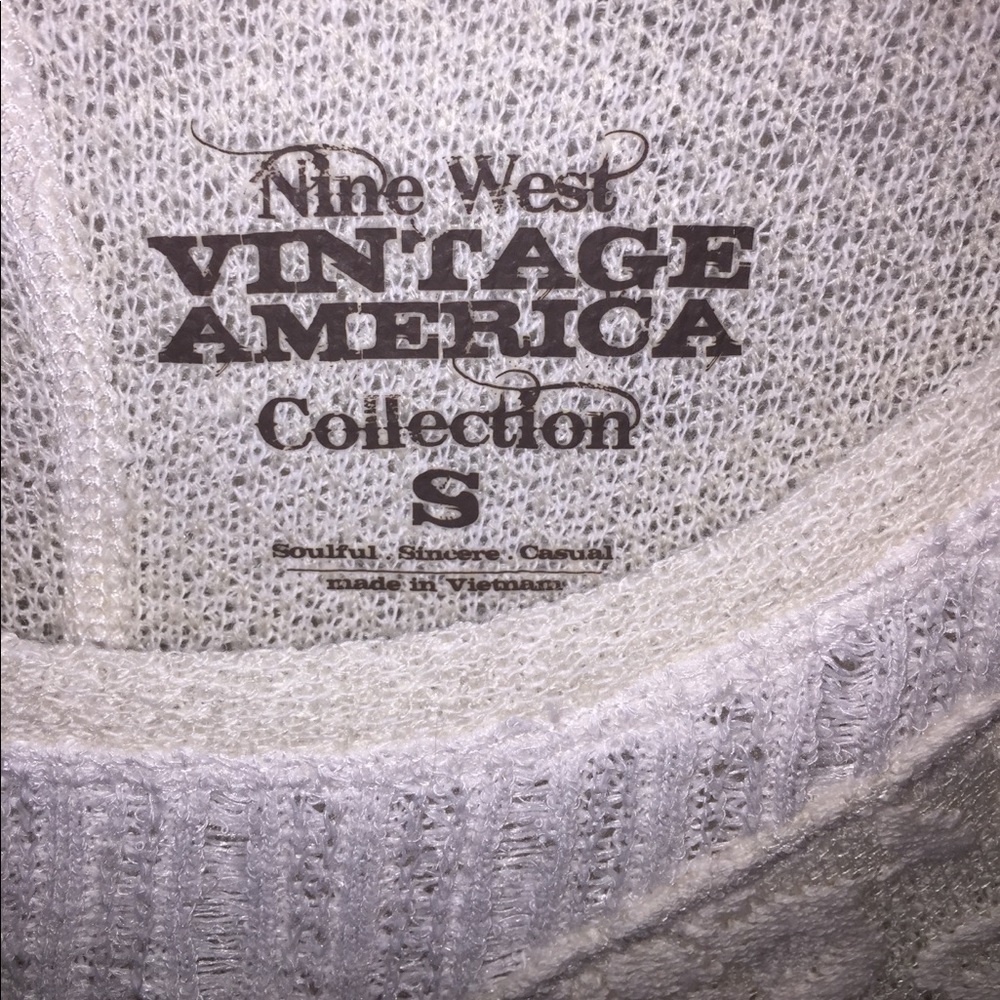 Lace top - Picture 3 of 3