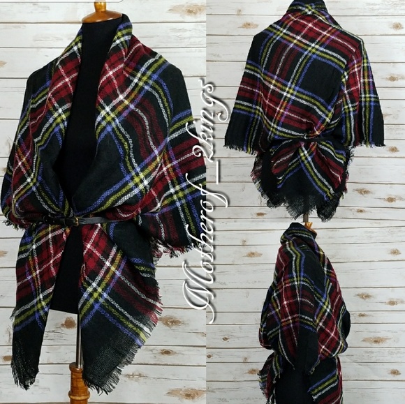 🔥REDUCED🔥 BLACK/BERRY/BLUE BLANKET SCARF - Picture 3 of 3
