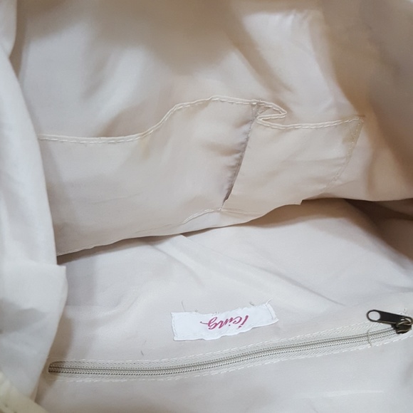 Large ivory tote with tassel - Picture 4 of 4