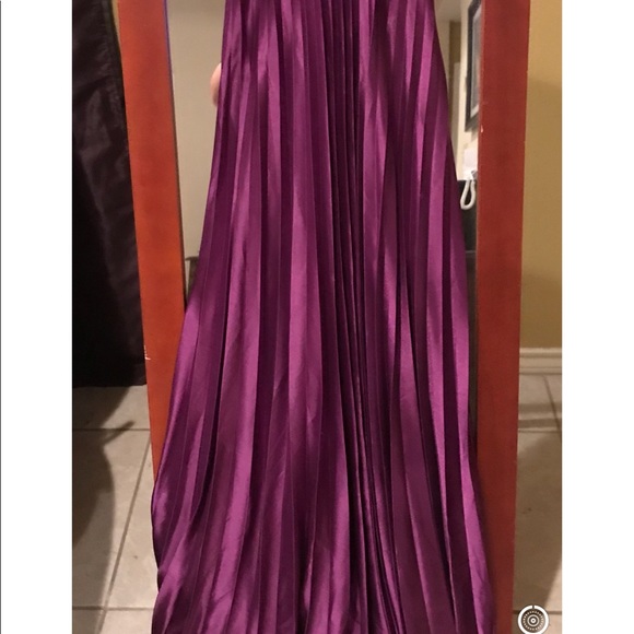 Beautiful Purple Crossback Evening Gown - Picture 3 of 3