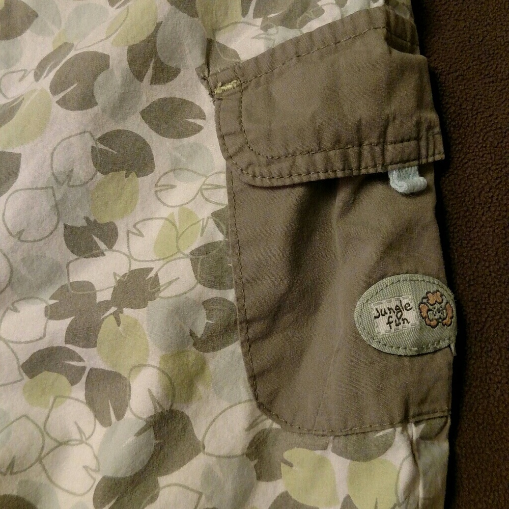 Laura Ashley One Piece Cotton18 mo.Green Design - Picture 3 of 3