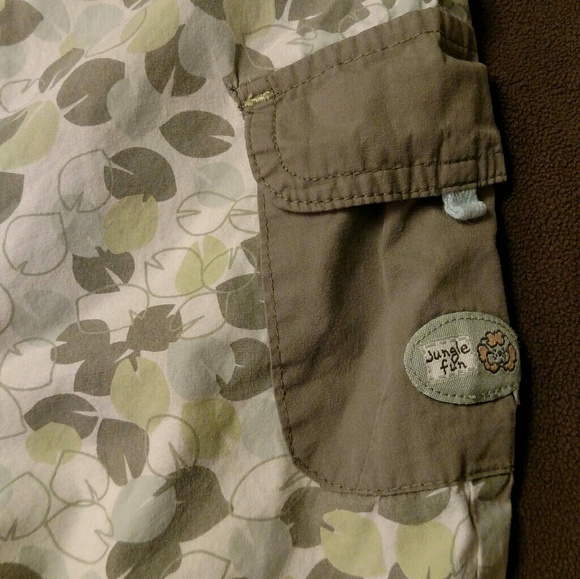 Laura Ashley One Piece Cotton18 mo.Green Design - Picture 3 of 3