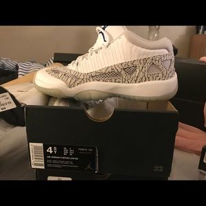 Jordan Retro 11 size 4 1/2