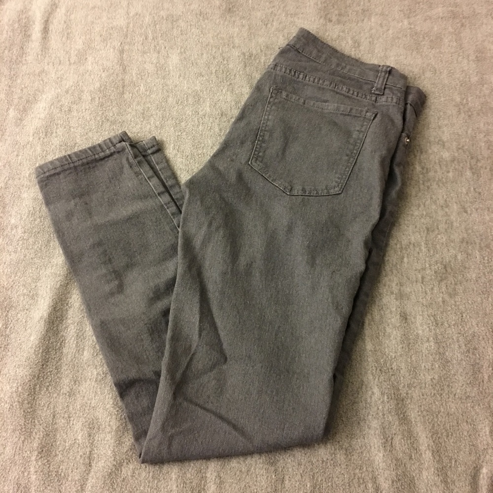 Forever 21 Grey Skinny Jeans 👖
