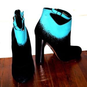 Nicholas Kirkwood Vero Cuoio Suede booties