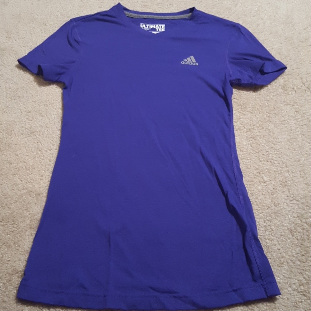 NWOT Adidas v-neck short sleeve tee