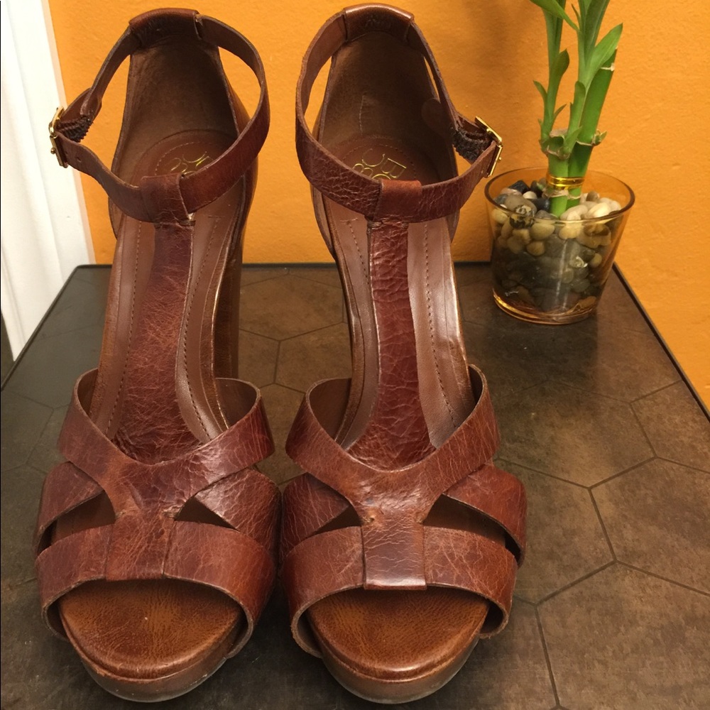 BCBGeneration Brown Leather T-String Platforms!