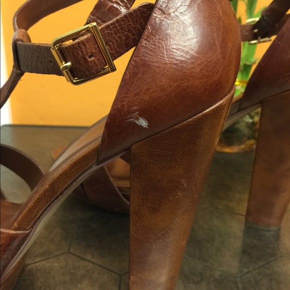 BCBGeneration Brown Leather T-String Platforms! - Picture 6 of 8