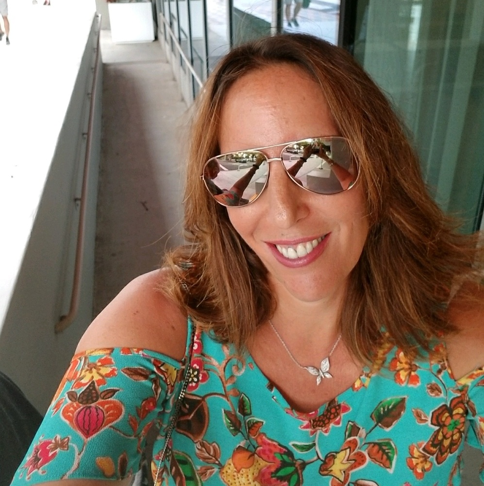 Meet your Posher, Robyn