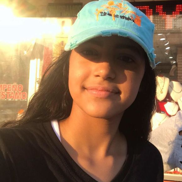 Meet your Posher, Liya - Picture 1 of 1