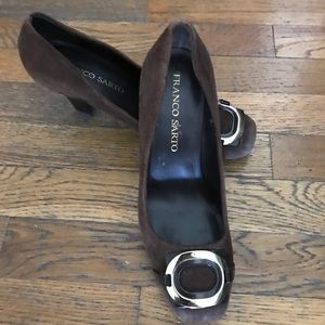 Beautiful suede brown shoes with silver buckle