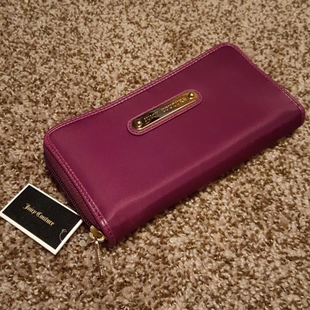Juicy Couture Women's wallet