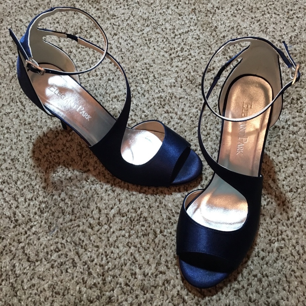 Navy blue heels