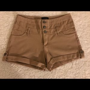 M High Waisted Beige Shorts