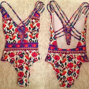 NWOT Nanette Lepore Antigua Bathing suit