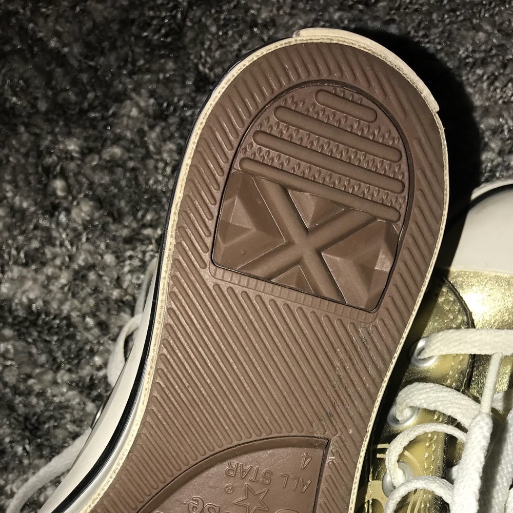 Converse - Picture 4 of 4