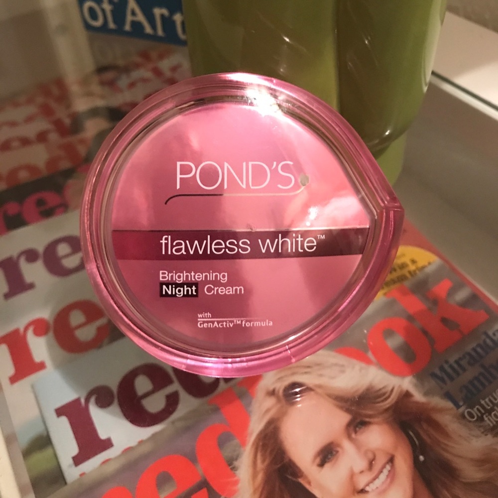 New POND’S Flawless White Brightening Night Cream.