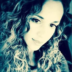 Meet your Posher, Roxanna