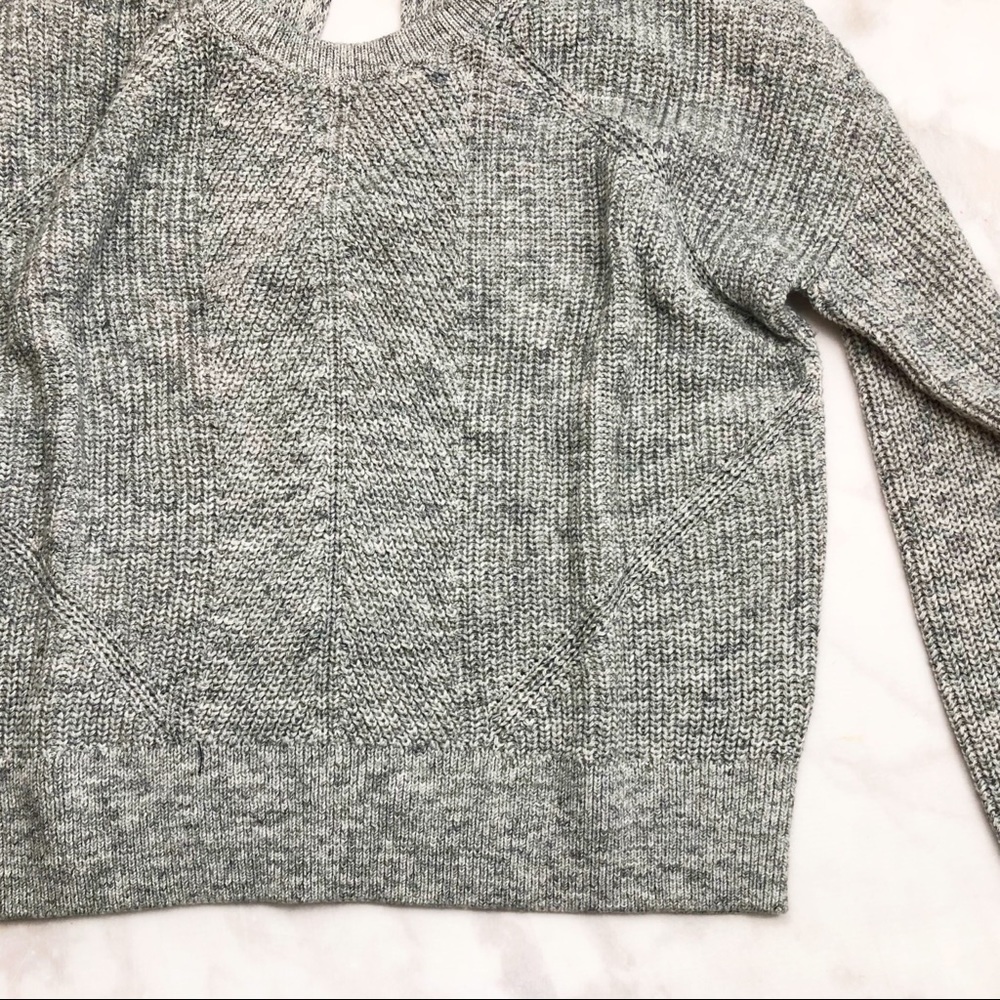 Gray Chunky Ribbed Keyhole Back Sweater - Picture 3 of 8