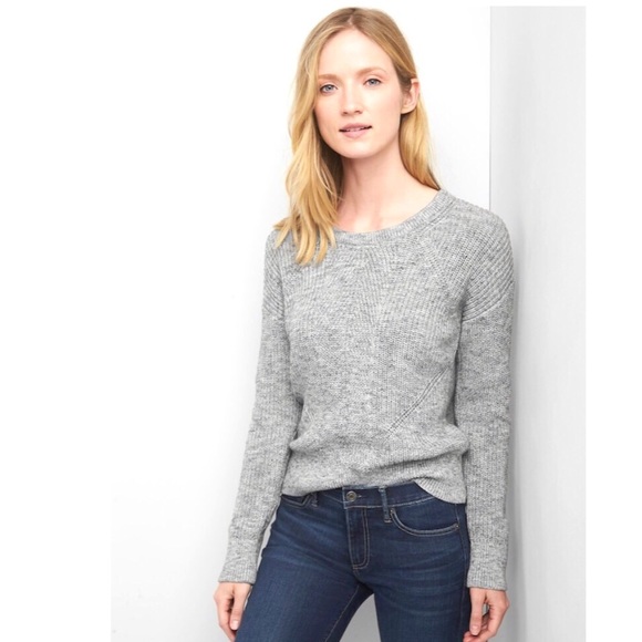 Gray Chunky Ribbed Keyhole Back Sweater - Picture 7 of 8