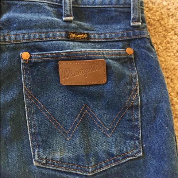 Brandy Vintage Wrangler - Picture 2 of 7