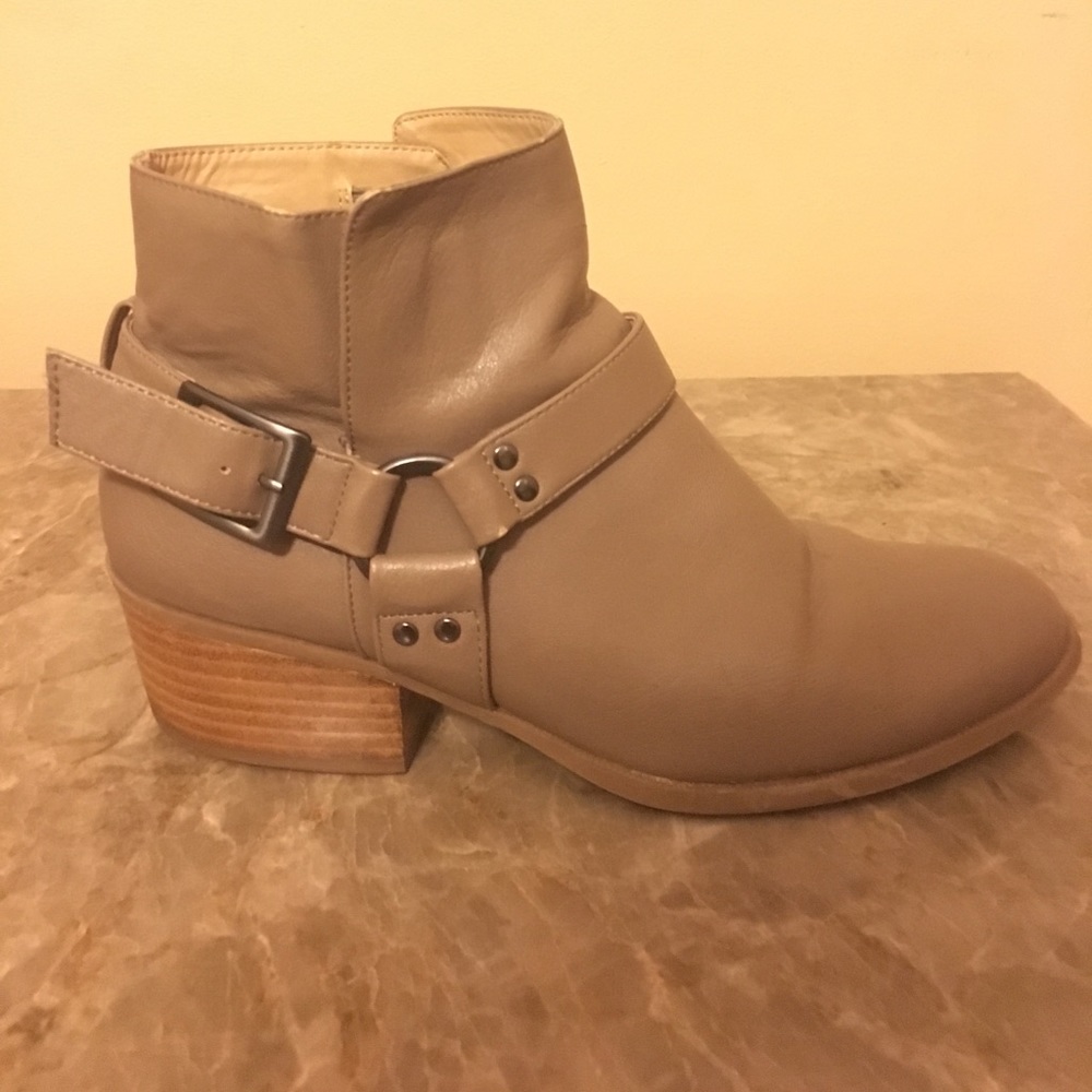 Booties - Picture 4 of 4