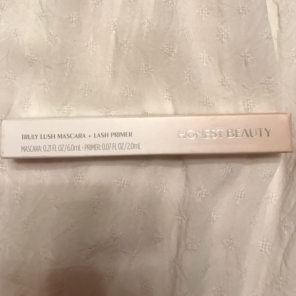 Honest Beauty truly lush mascara + primer