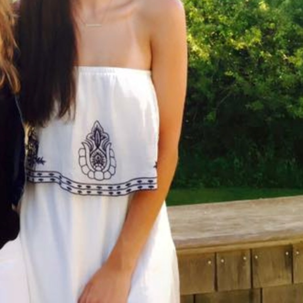 Francesca’s gauzy white dress