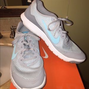 Women's Nike Flex Experience RN 4