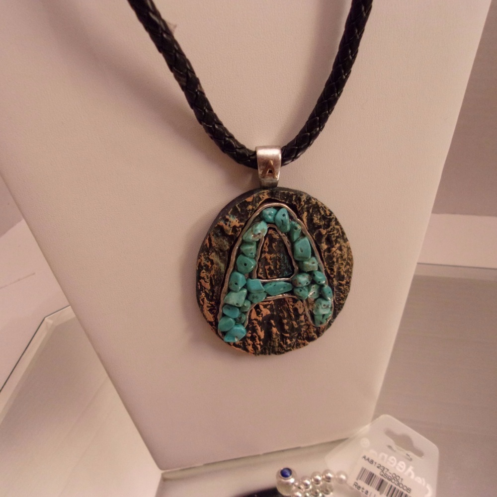 NWT GORGEOUS REAH COLLECTION NECKLACE & EARRINGS R - Picture 3 of 8
