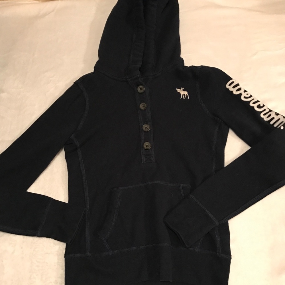 Abercrombie long sleeve top kids XL