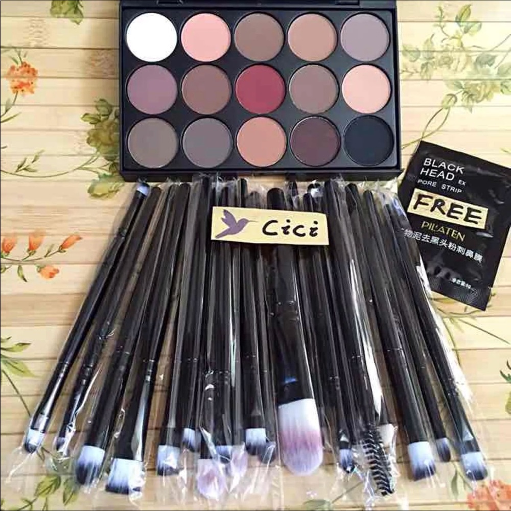 🌹🌹New 20pcs Brushes +Eyeshadow Palette +2pc Mask