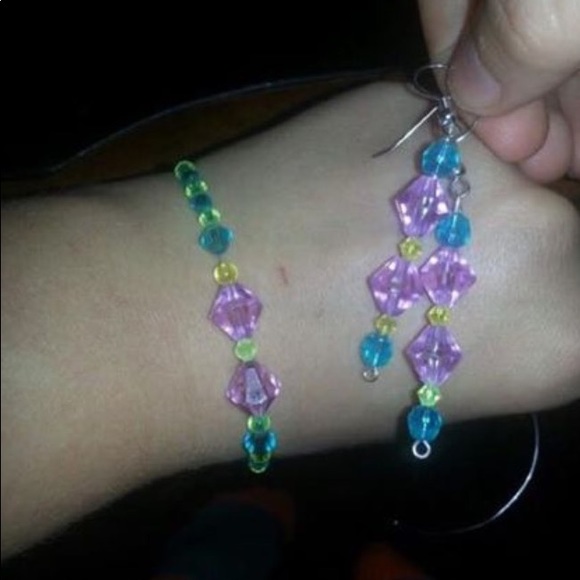 Jewelry - Picture 4 of 6