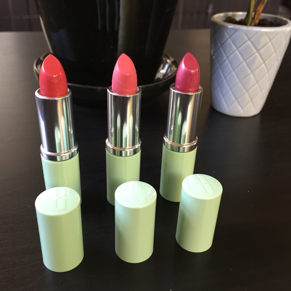3 Clinique lipsticks