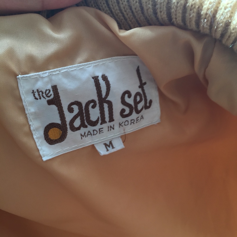 Tan Puffer Jacket - Picture 7 of 8